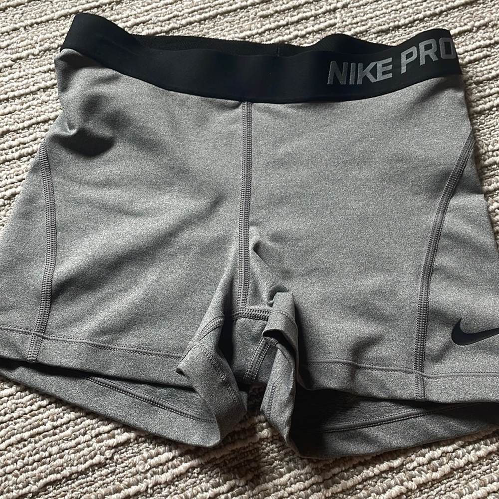 nike pros grey size small